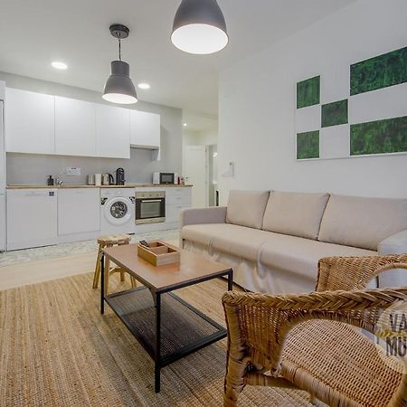 Spacious New Apartment Para 7 En La Plaza De Tirso De Molina Madrid Exterior foto